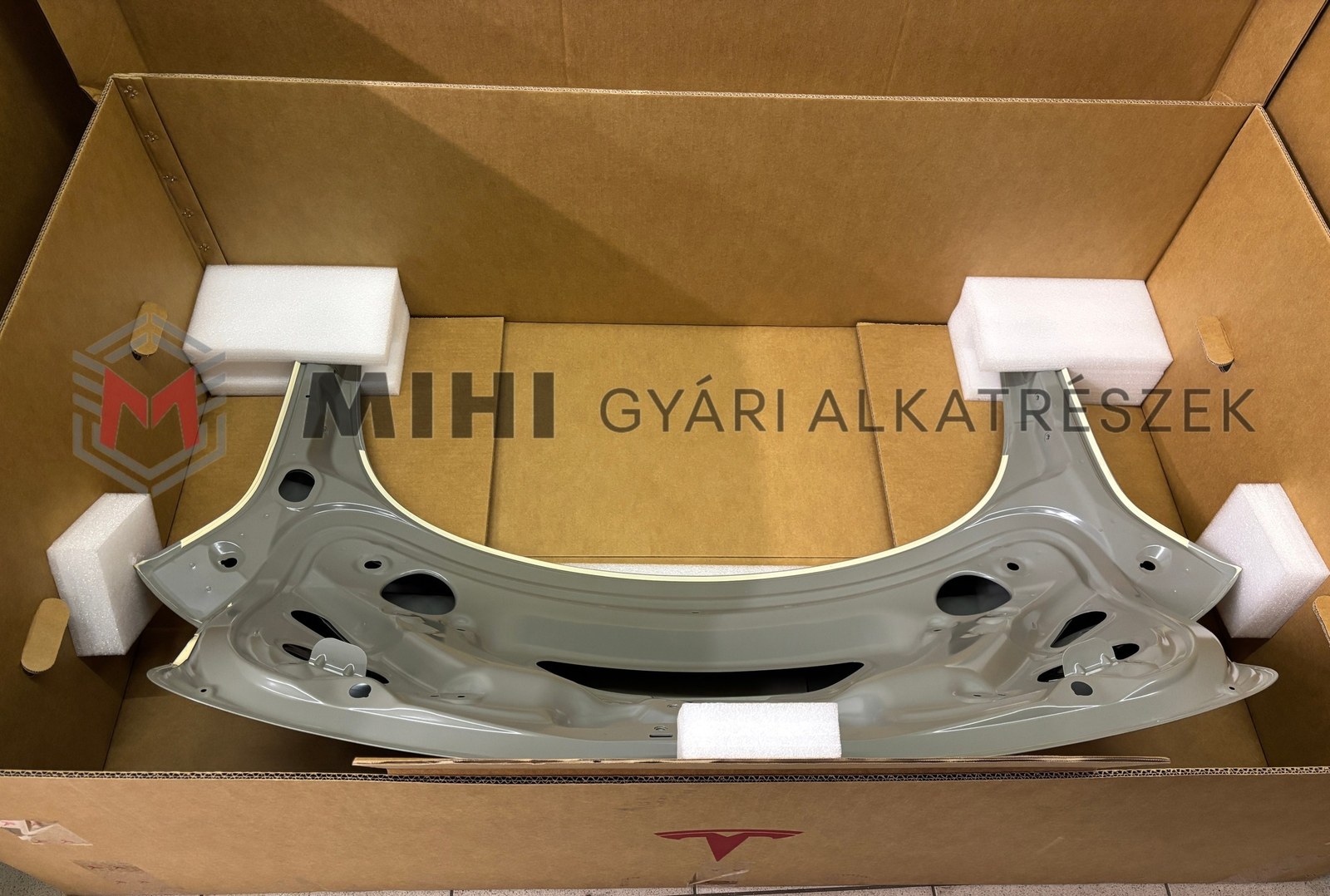 Tesla Model 3 gyári csomagtérajtó 1601460ECB termékfotó