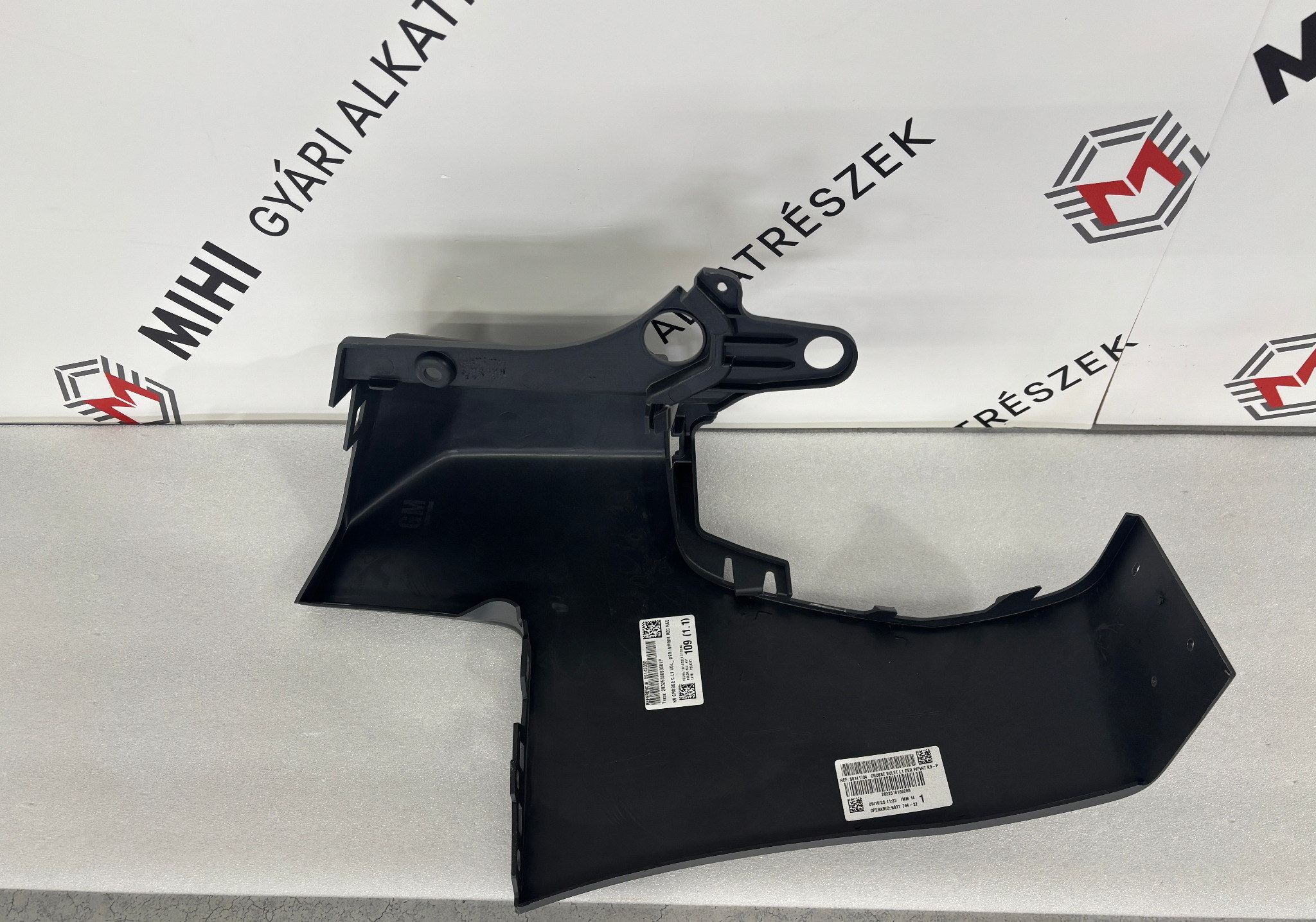 Citroën Berlingo / Peugeot Partner–Rifter jobb hátsó lökhárító sarokelem 1633558080 termékfotó 2