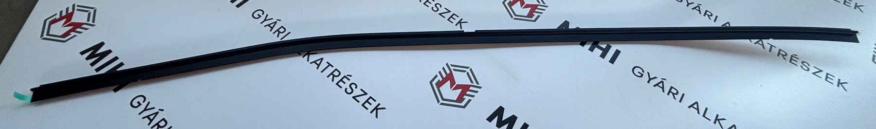 Lexus ES első szélvédő alsó üvegkeret 5615333020 termékfotó 3