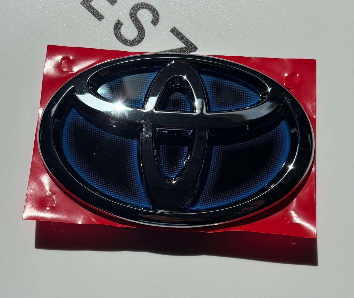 Toyota C-HR hátsó embléma 75403F4010
