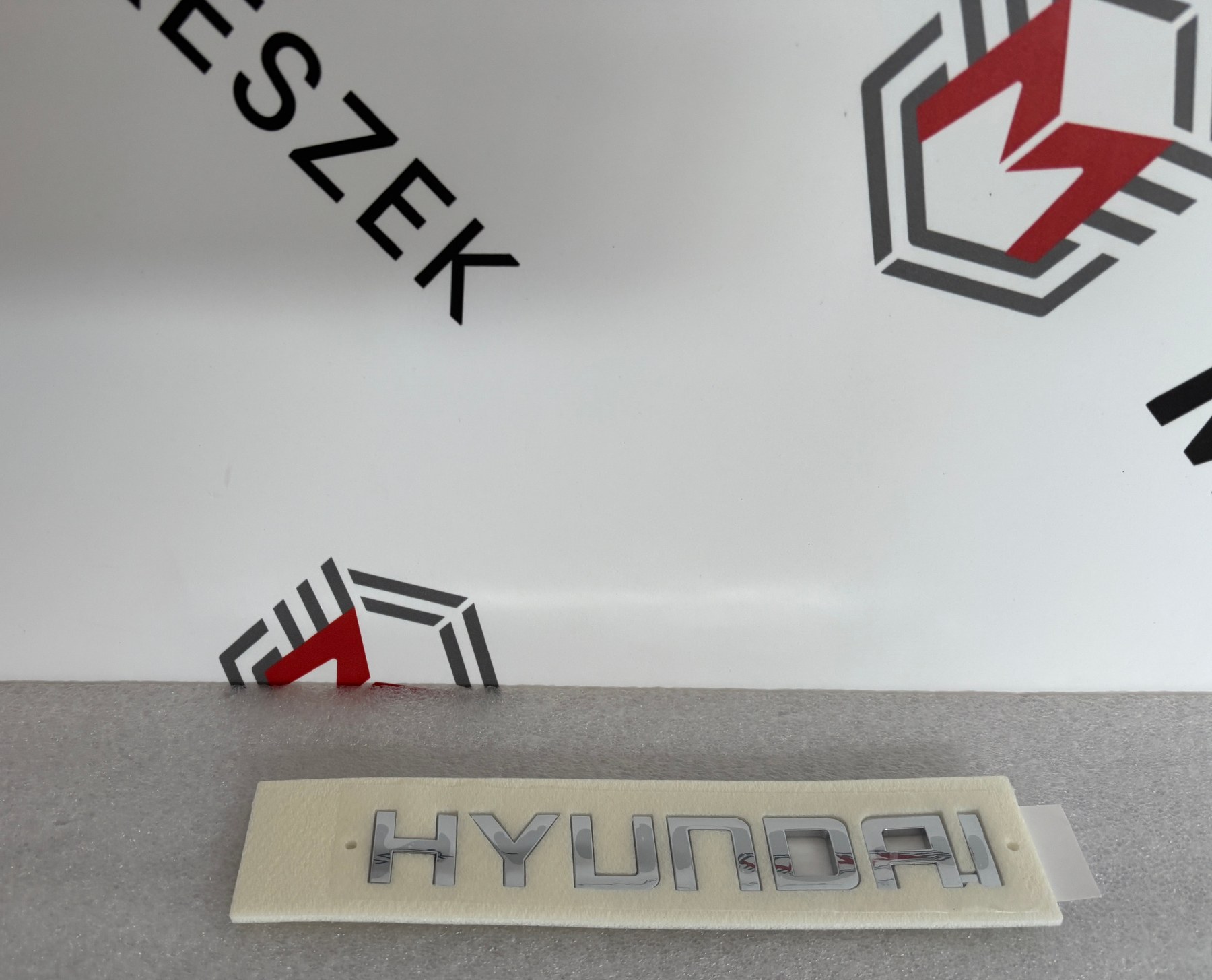 Toyota Hilux HILUX felirat 754270K030 termékfotó 2