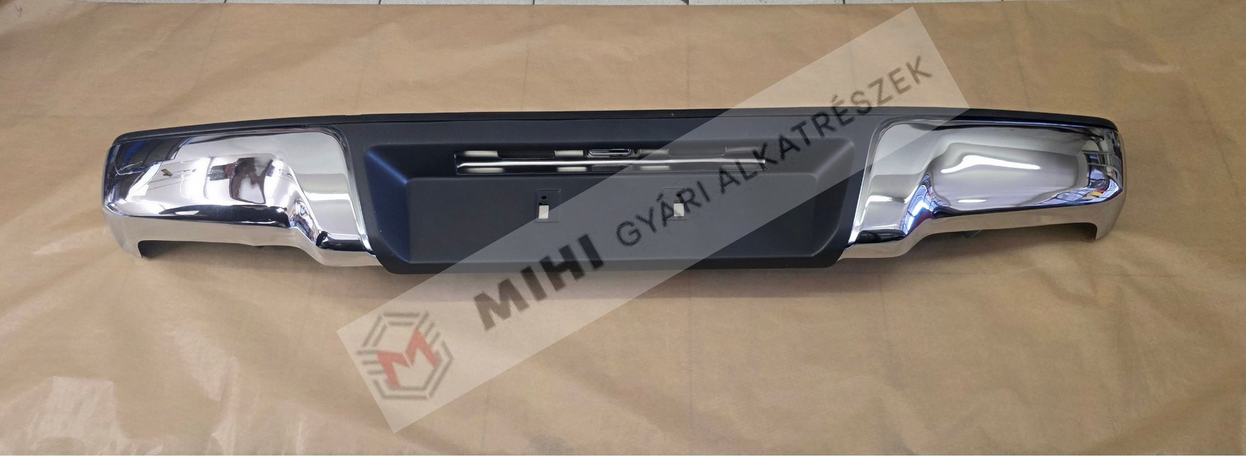 Isuzu D-Max 8981532774 krómos hátsó lökhárító 8981532774
