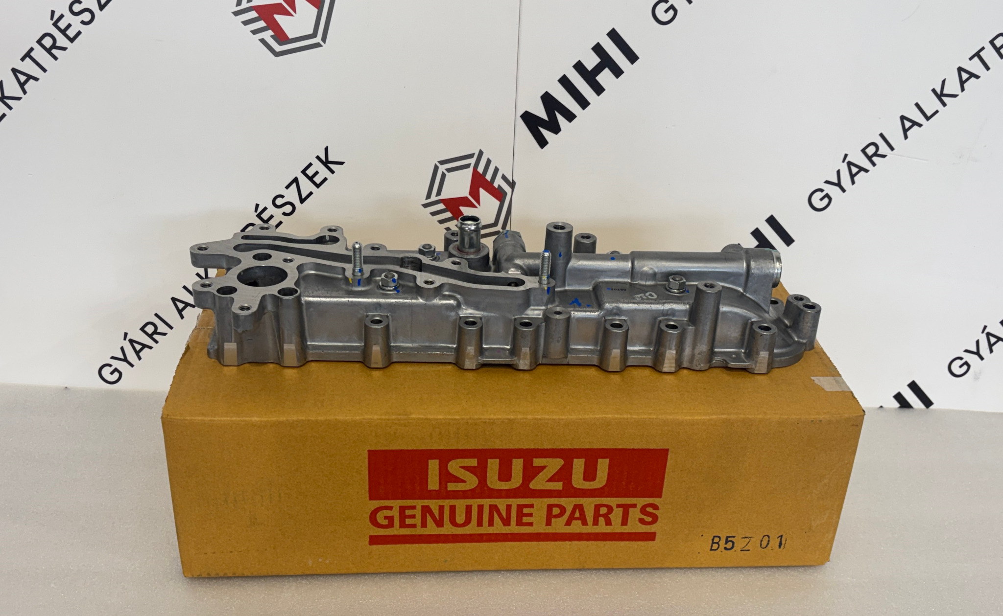 Isuzu D-Max 2.5 Twin Turbo 4JK1 olajhűtő 8981856910