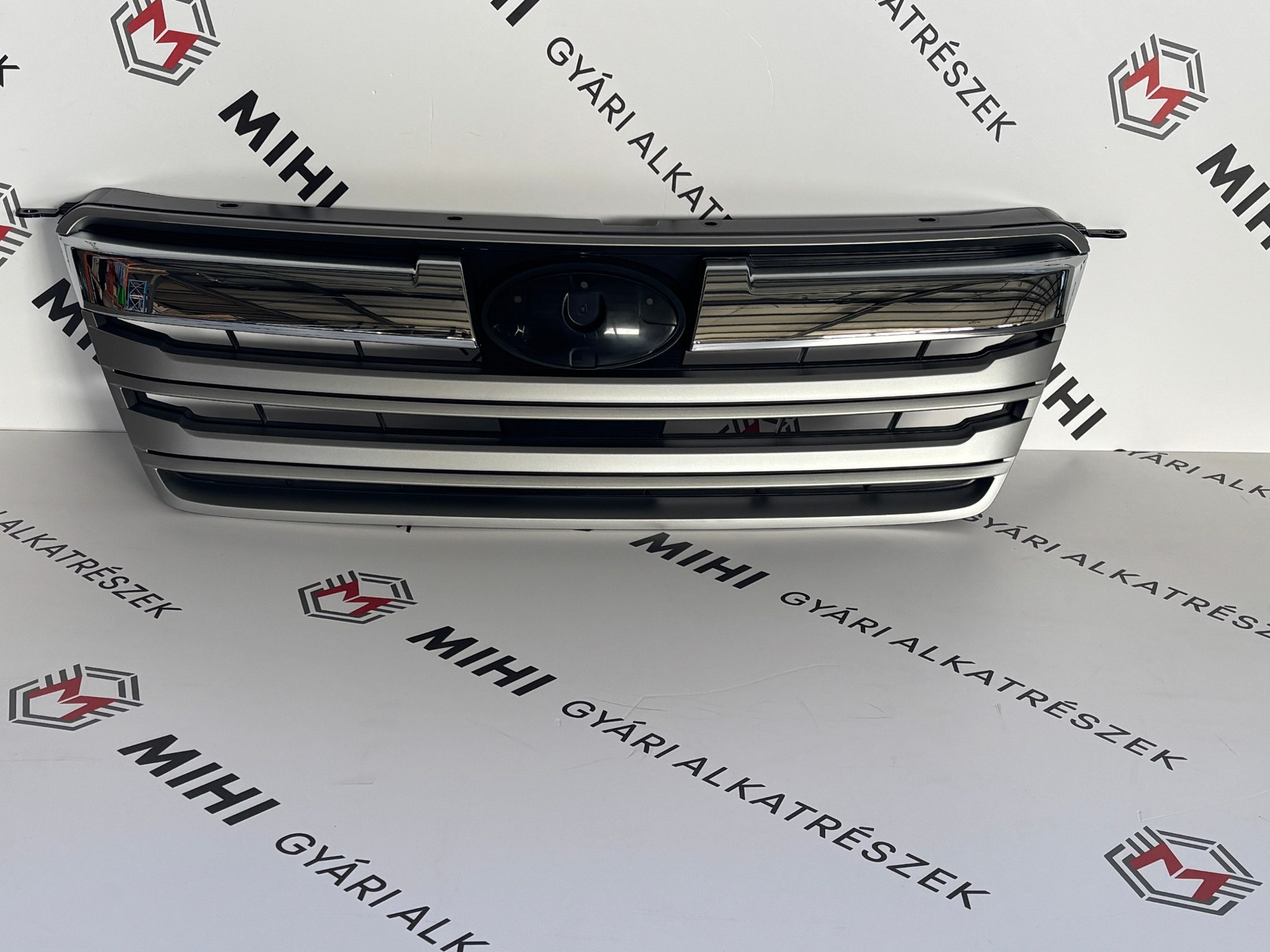 Subaru Outback BR első hűtőrács 91121AJ120 termékfotó 2