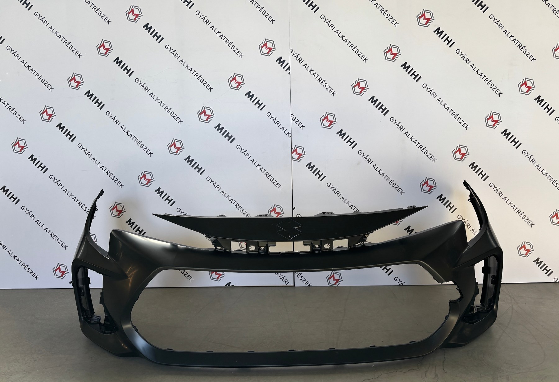 Suzuki Swace első lökhárító T52119F293400 termékfotó 3